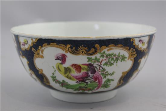 A Worcester scale blue fantastic birds bowl, c.1775, diam. 16cm, wear to interior